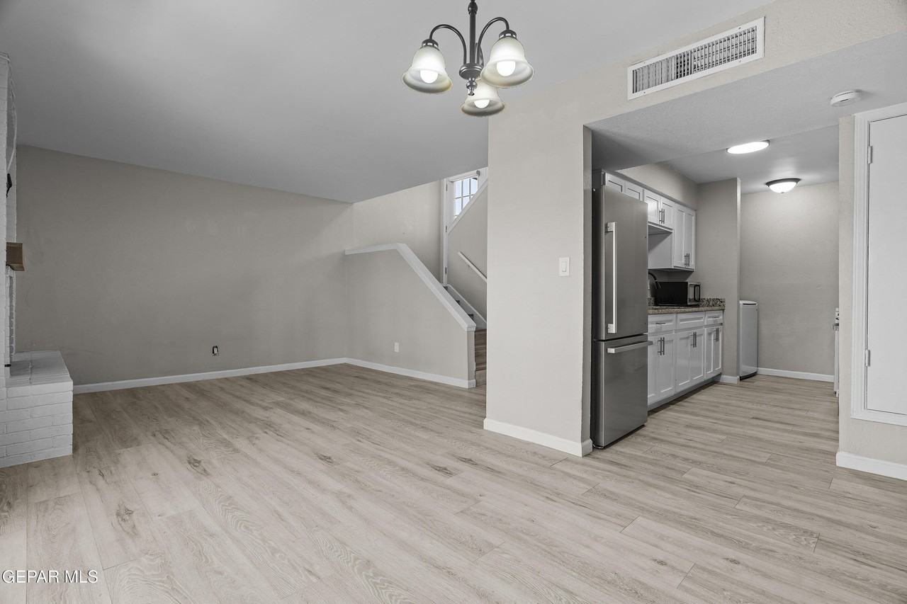 2617 Red Sails Dr #B - Photo 6 of 23