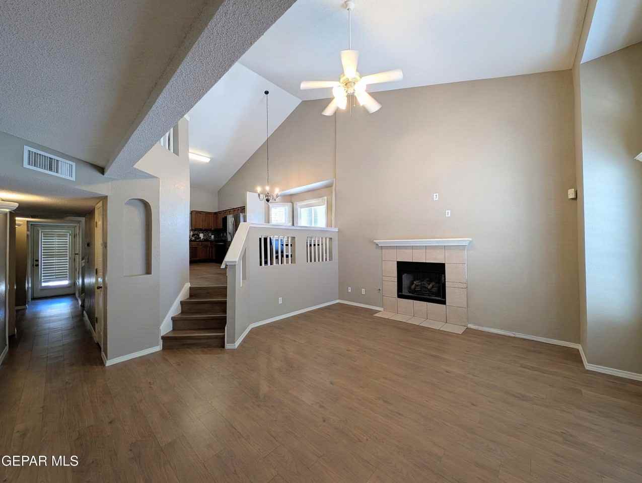 12145 Sun Arbor Pl - Photo 3 of 37