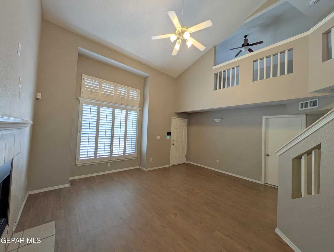 12145 Sun Arbor Pl - Photo 6 of 37