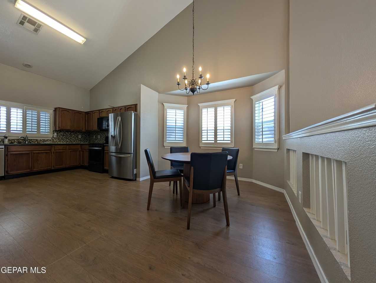 12145 Sun Arbor Pl - Photo 7 of 37