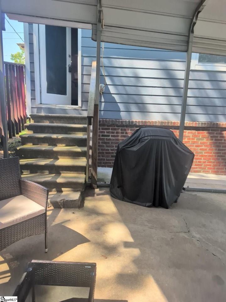 702 E Lee Rd - Photo 5 of 44