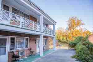 featured image of 101 Carrollton Ter