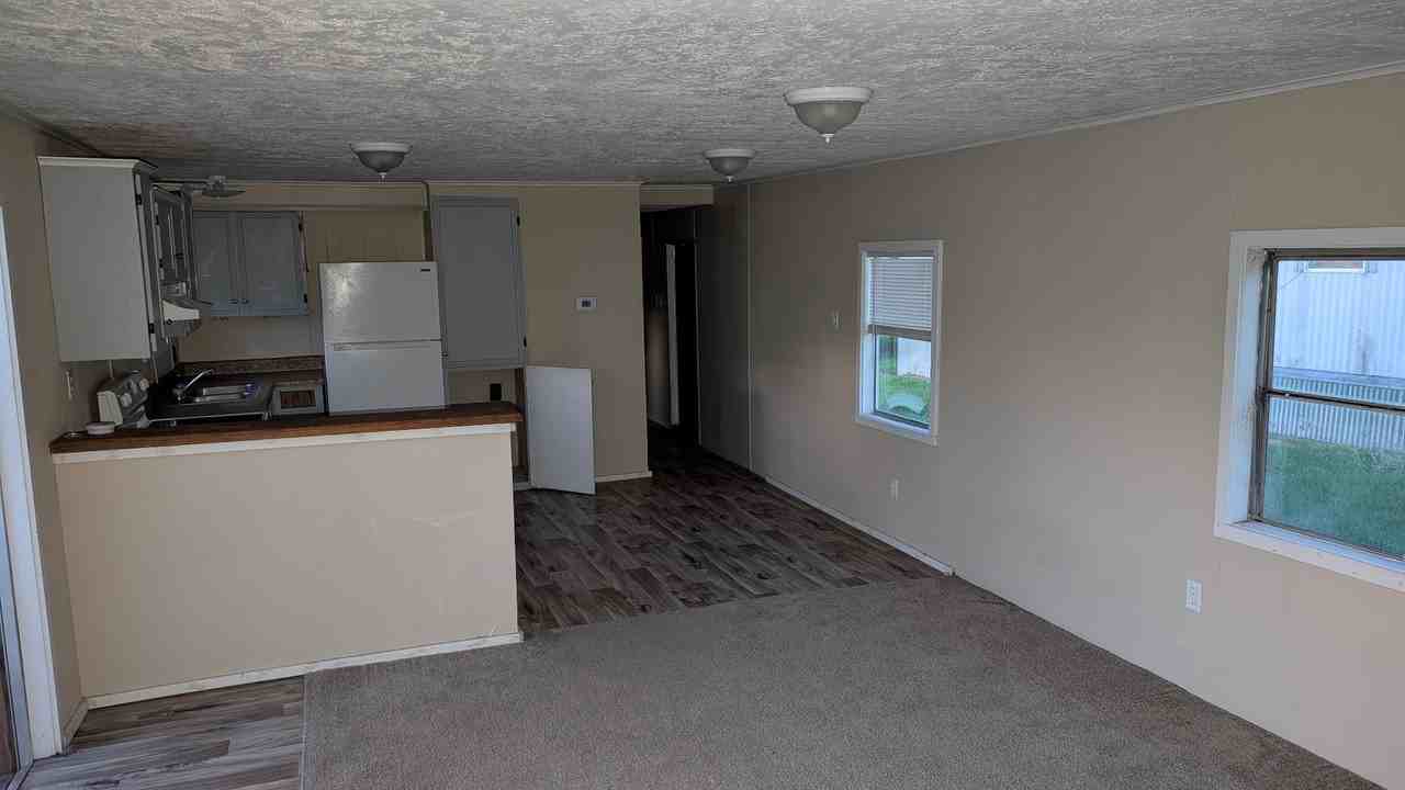 3965 Tenneil Dr - Photo 3 of 9