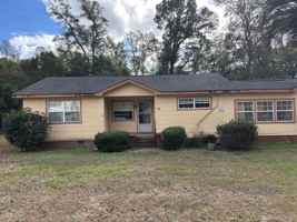 featured image of 12 Howell Rd