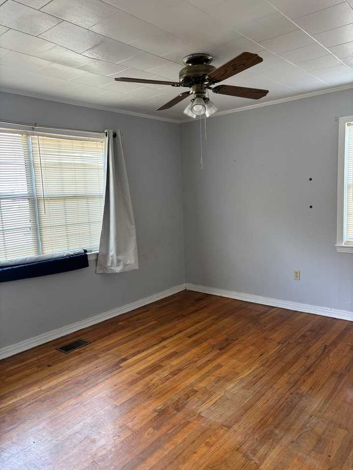 12 Howell Rd - Photo 7 of 13