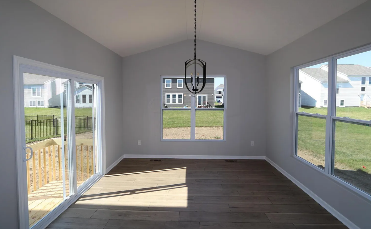 91 Sienna Glenn Dr - Photo 5 of 10