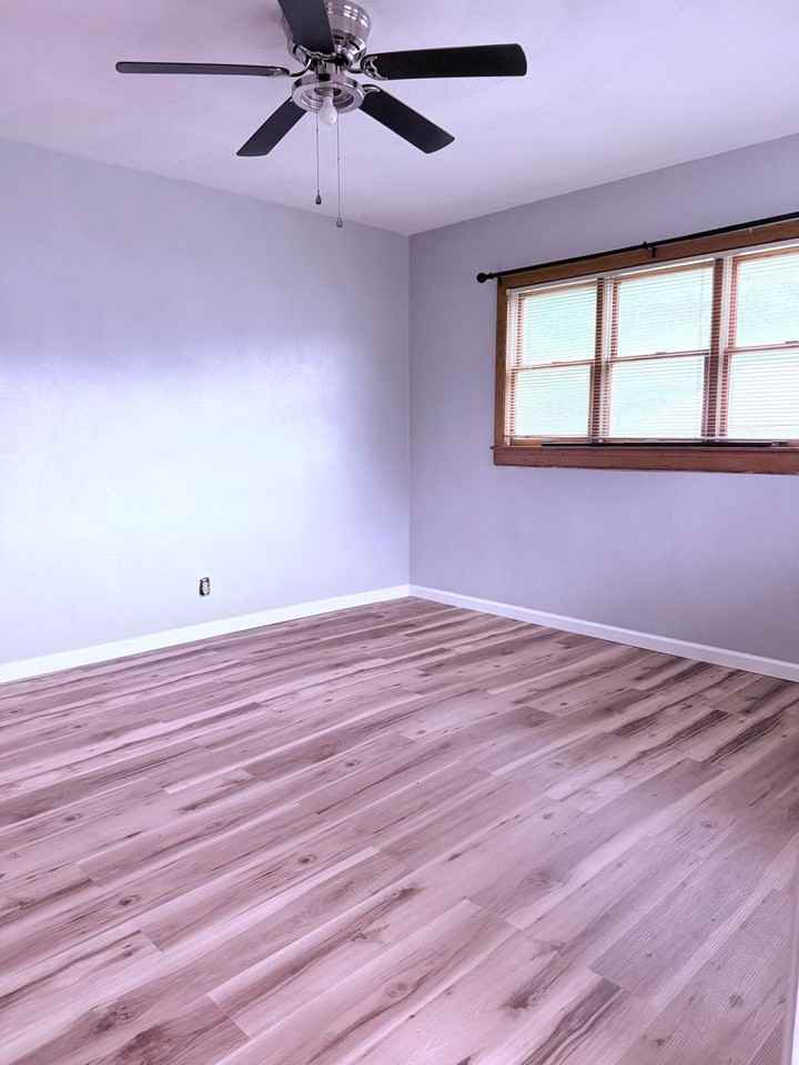 2215 Mcintyre Rd - Photo 2 of 4
