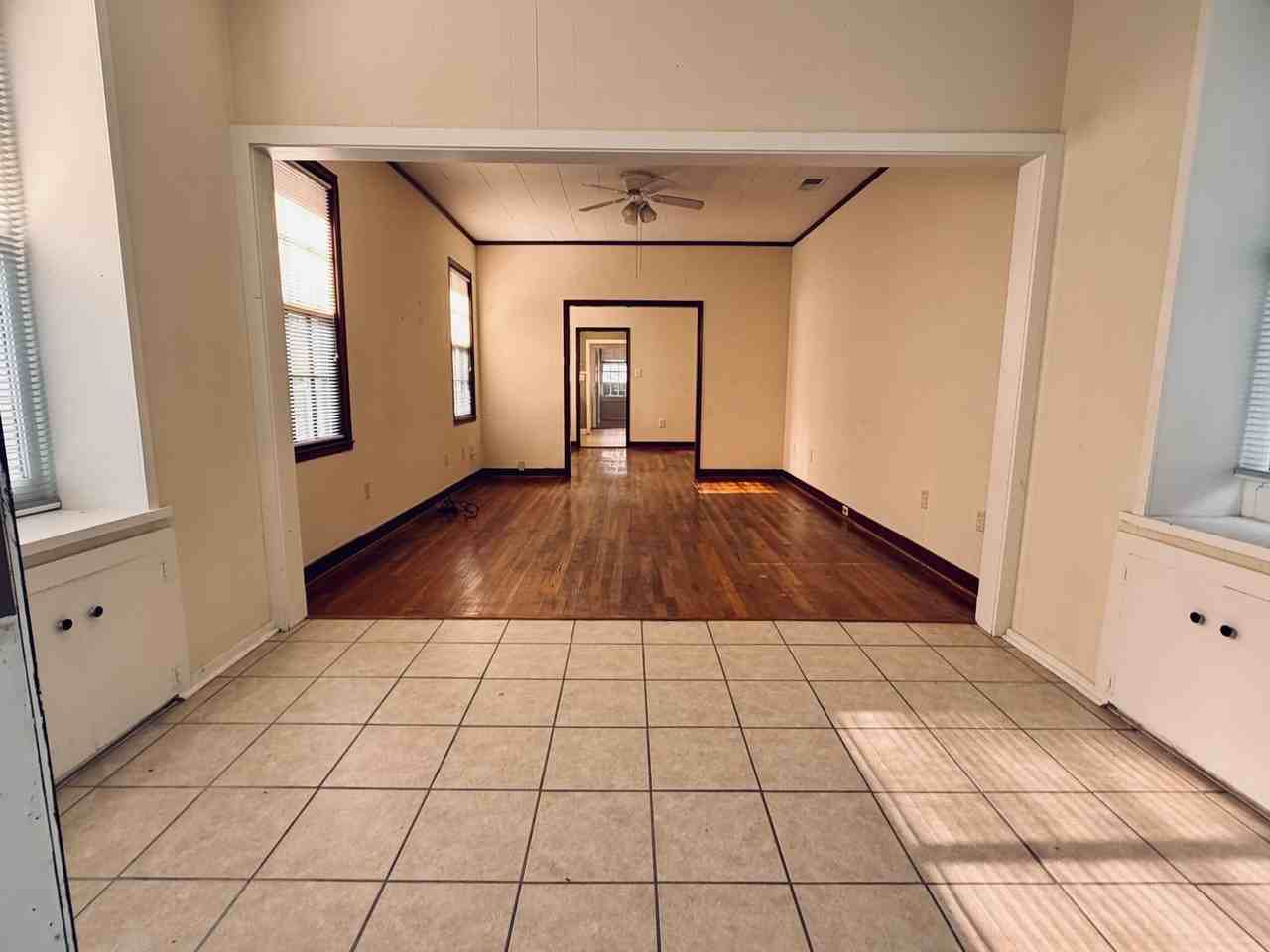 2500 Louisiana Ave - Photo 2 of 13