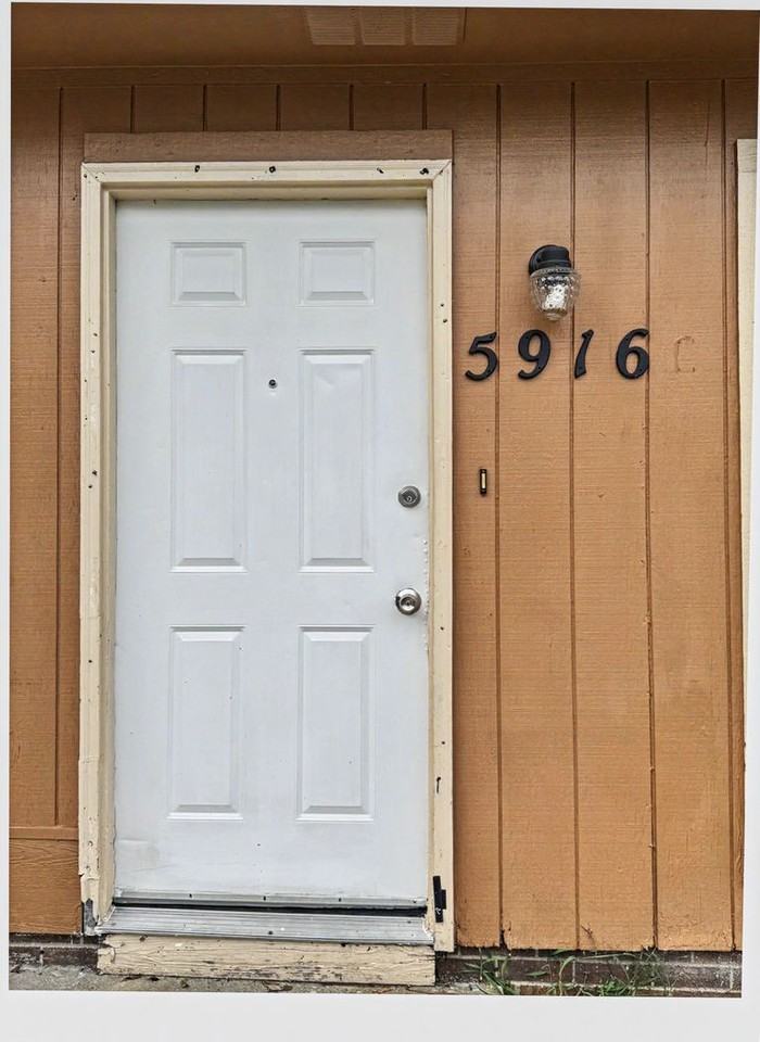 5916 Aftonshire Dr - Photo 4 of 12