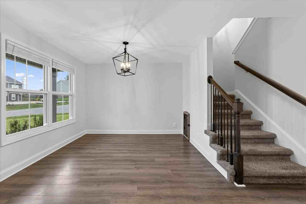 214 Copeland Rd - Photo 6 of 37