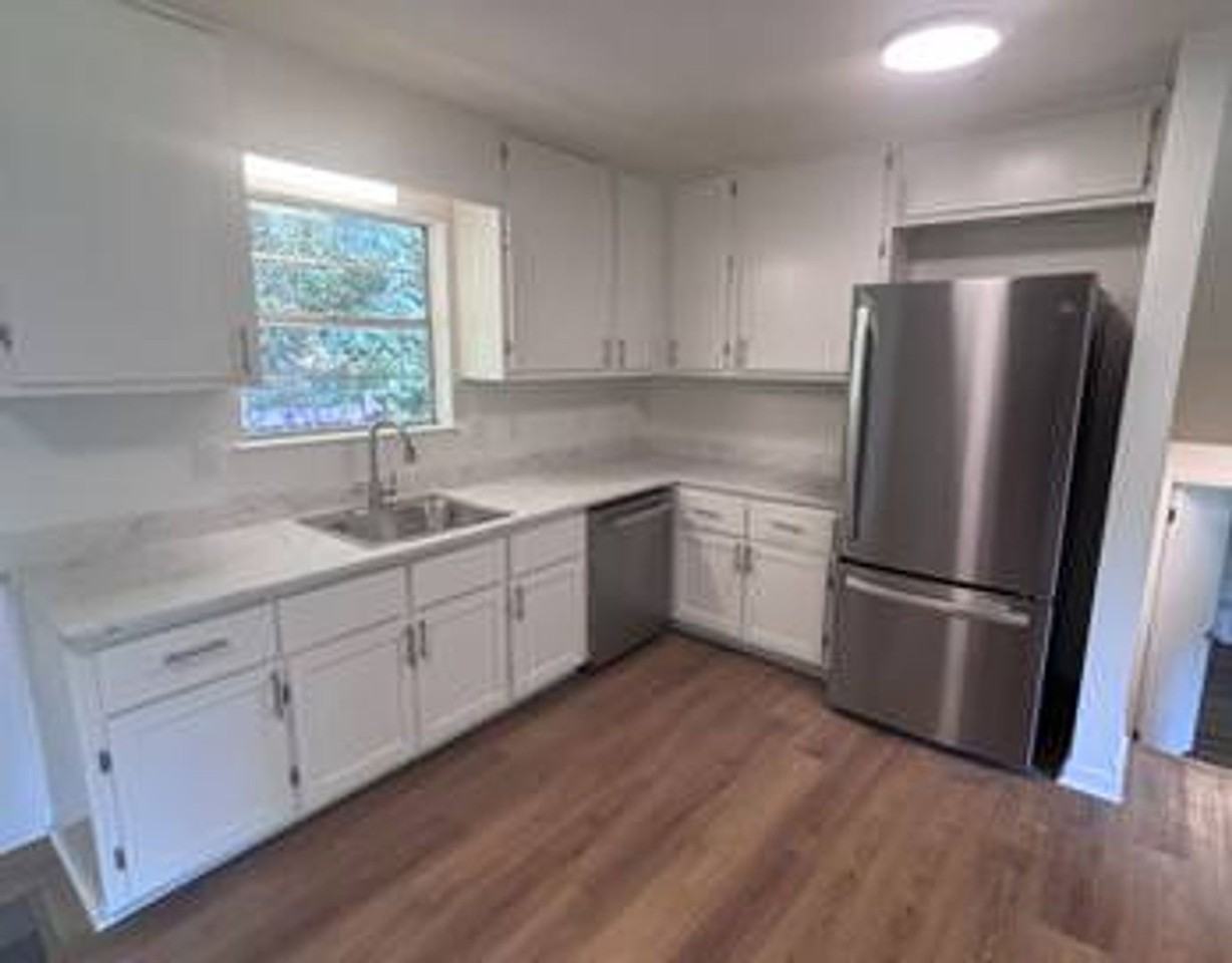 600 Park Ln - Photo 6 of 24