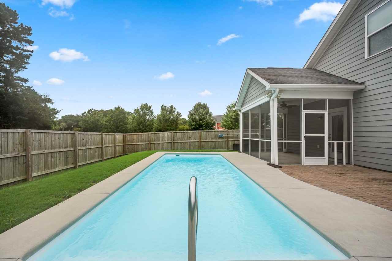 720 Goodlet Cir - Photo 5 of 35