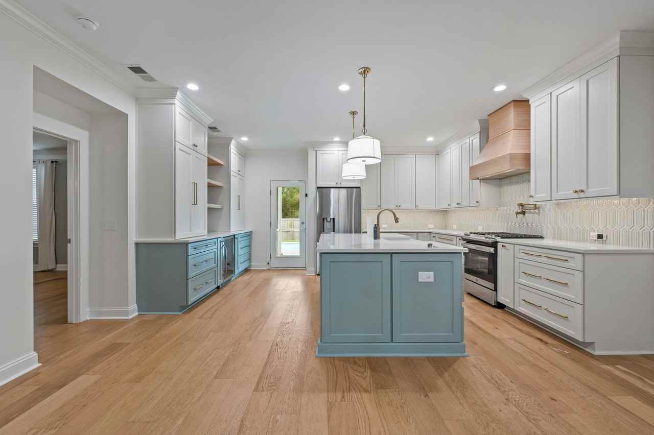 720 Goodlet Cir - Photo 7 of 35