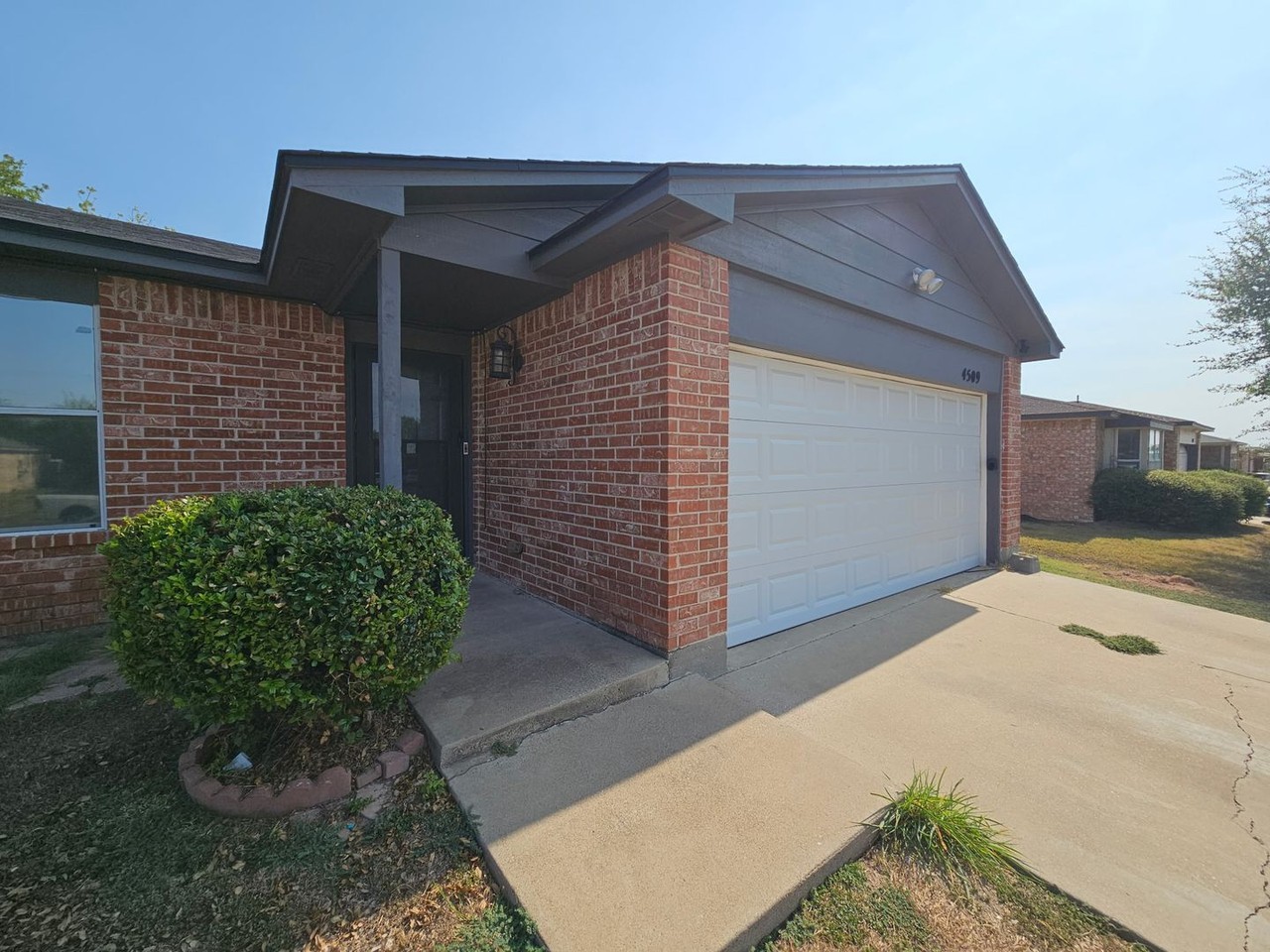 4509 Stallion Dr - Photo 2 of 23