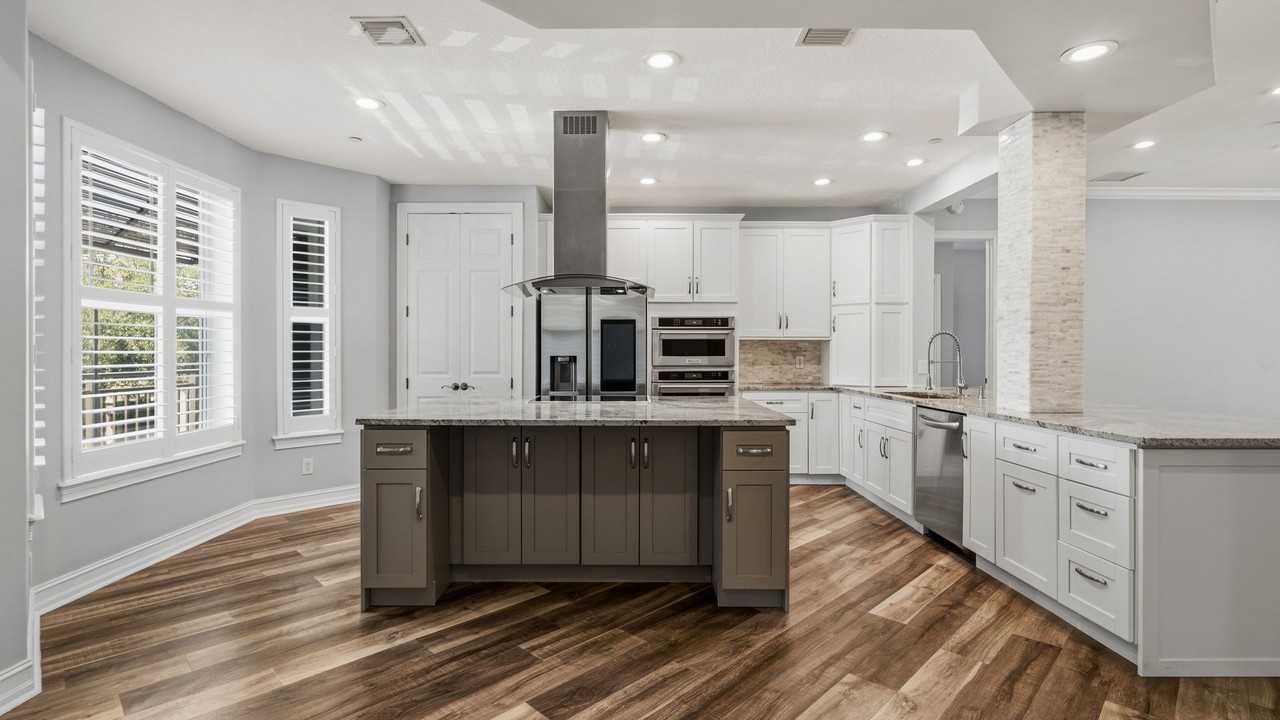 650 Campus St #204 - Photo 7 of 50