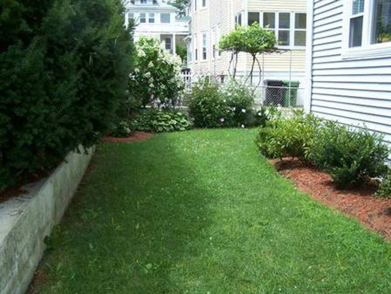 146 Hillside Rd - Photo 7 of 23