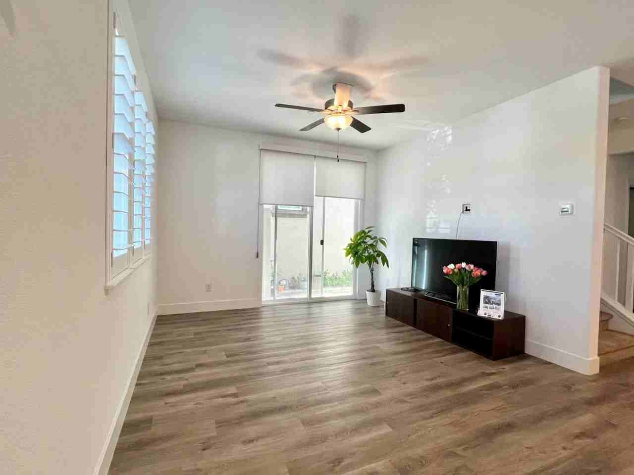 2129 Hunt St - Photo 5 of 42