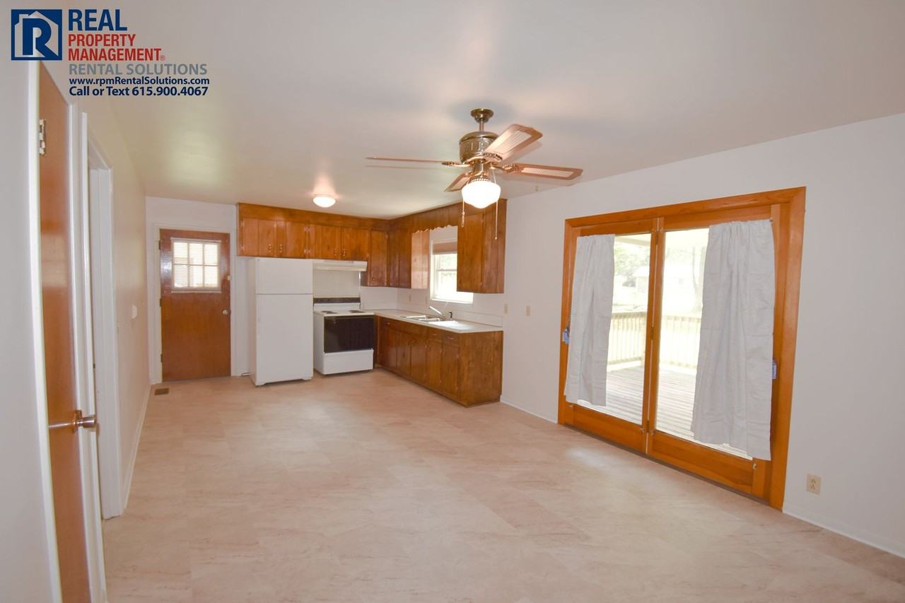 1910 Russell Dr - Photo 6 of 20