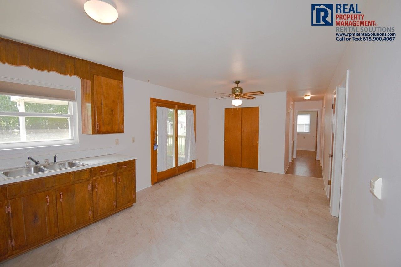 1910 Russell Dr - Photo 7 of 20