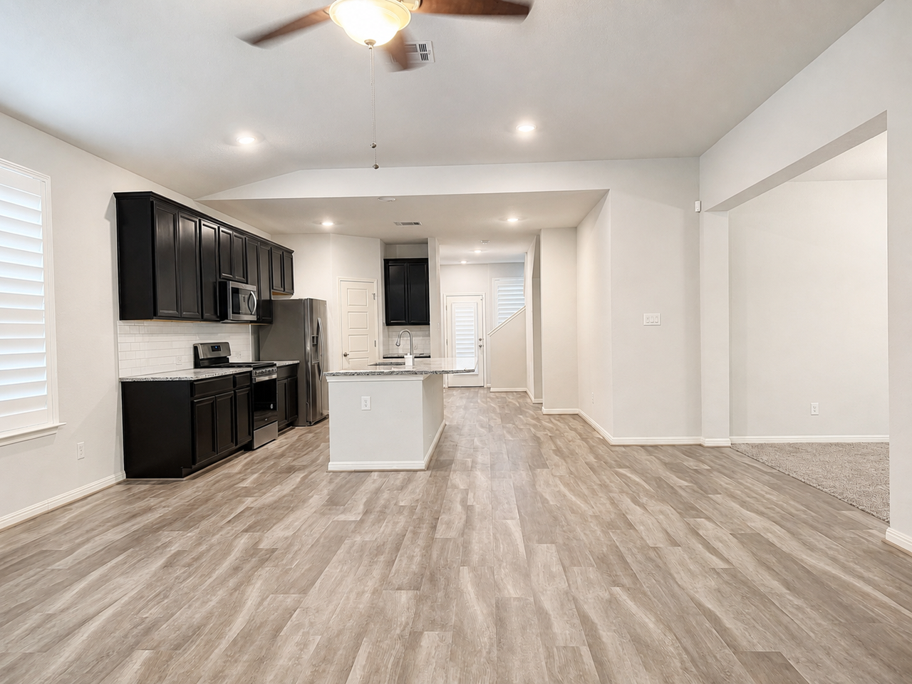 11515 Bakersfield Pass - Photo 3 of 19