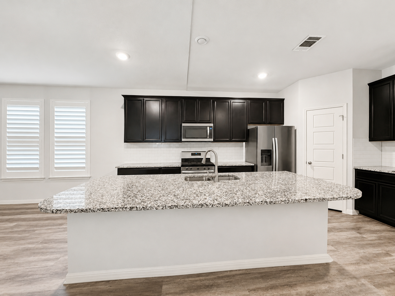 11515 Bakersfield Pass - Photo 6 of 19