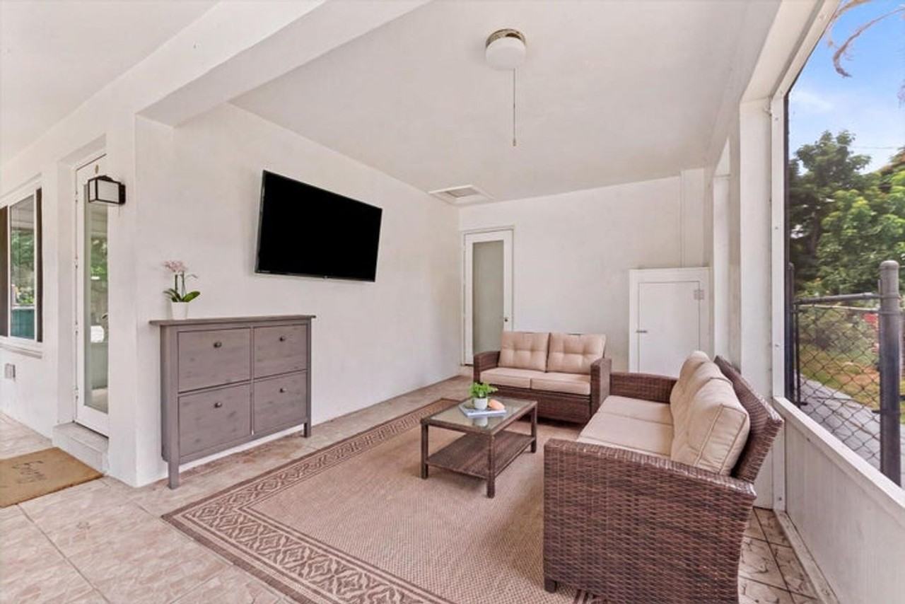4641 Sw 25th Ter - Photo 2 of 17