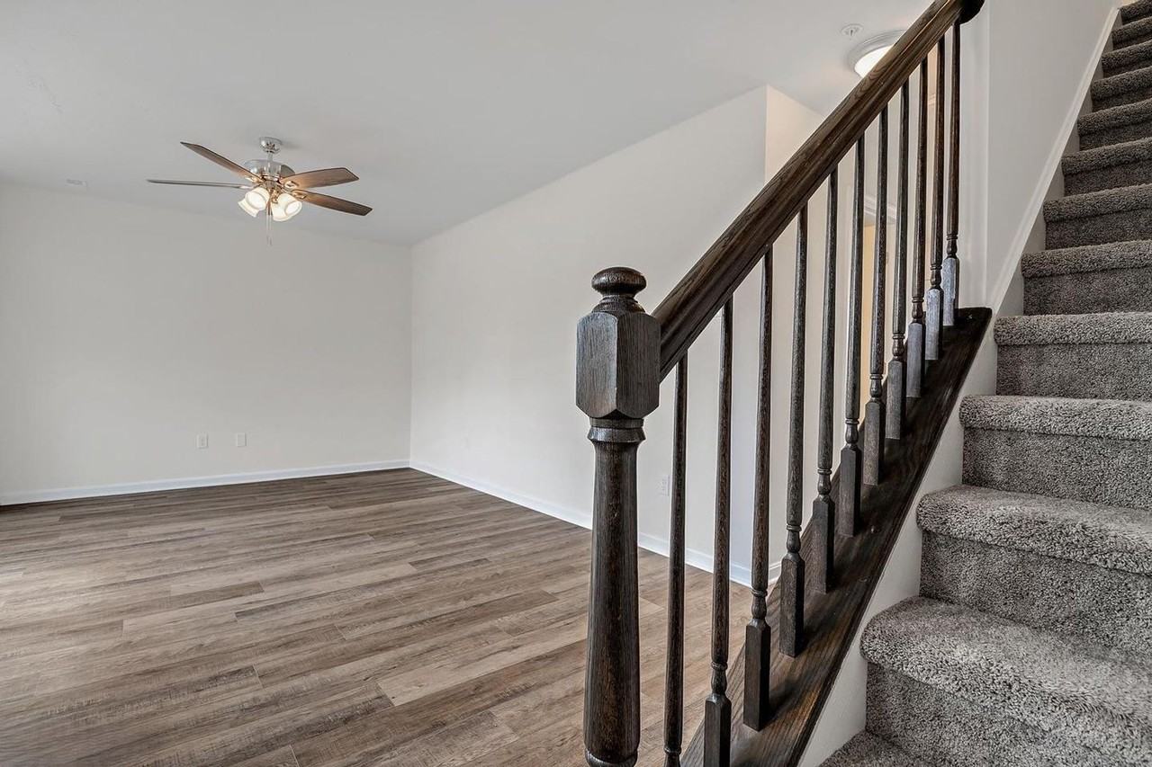 3625 Kortni Dr - Photo 6 of 10