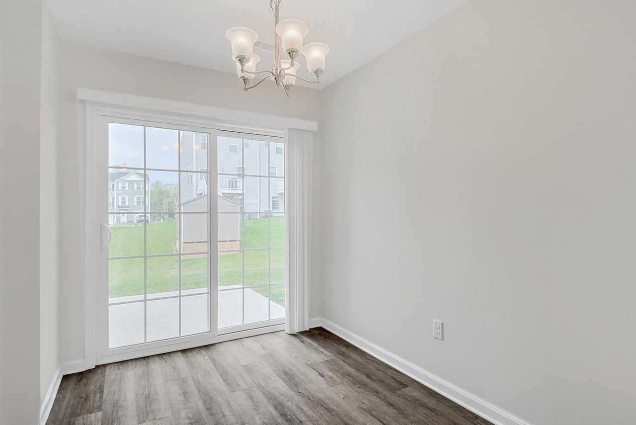 3625 Kortni Dr - Photo 7 of 10