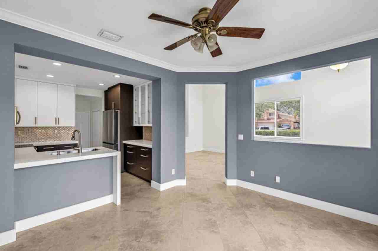 12571 Nw 57th Ct - Photo 4 of 18