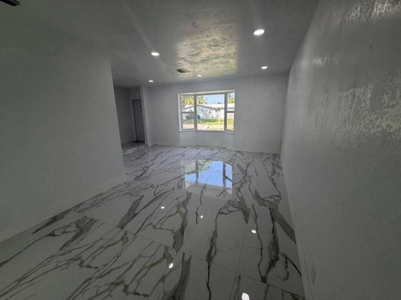 3911 Nw 32nd Ave - Photo 6 of 15
