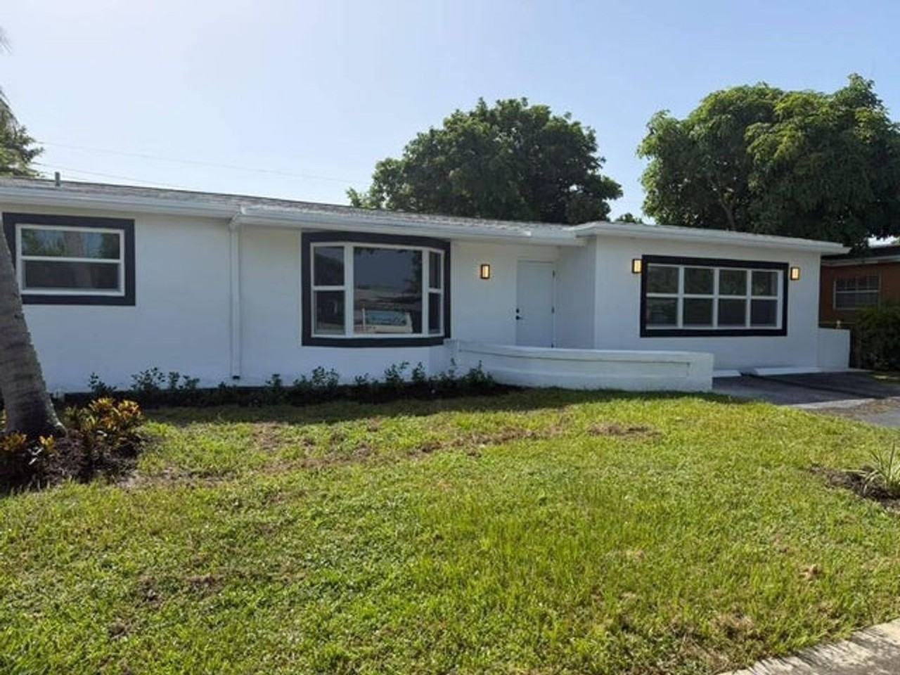3911 Nw 32nd Ave - Photo 7 of 15