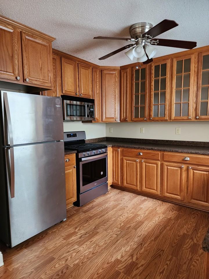 112 Maplewood Ave Sw #1 - Photo 4 of 8