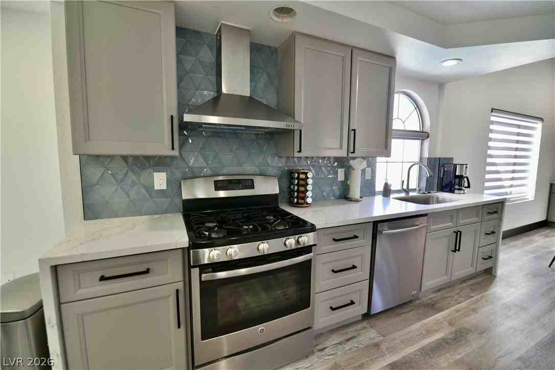 1522 Plain Sight Ave - Photo 6 of 38