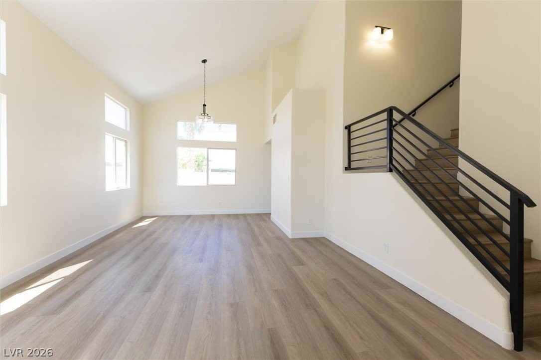 2050 Paterno Ave - Photo 3 of 19