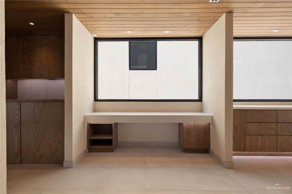 1416 S 7th Ave - Photo 6 of 29