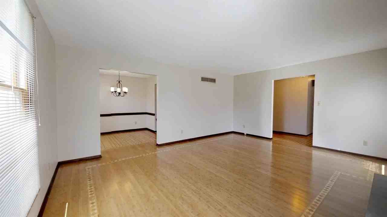 933 High Meadow Dr - Photo 6 of 30