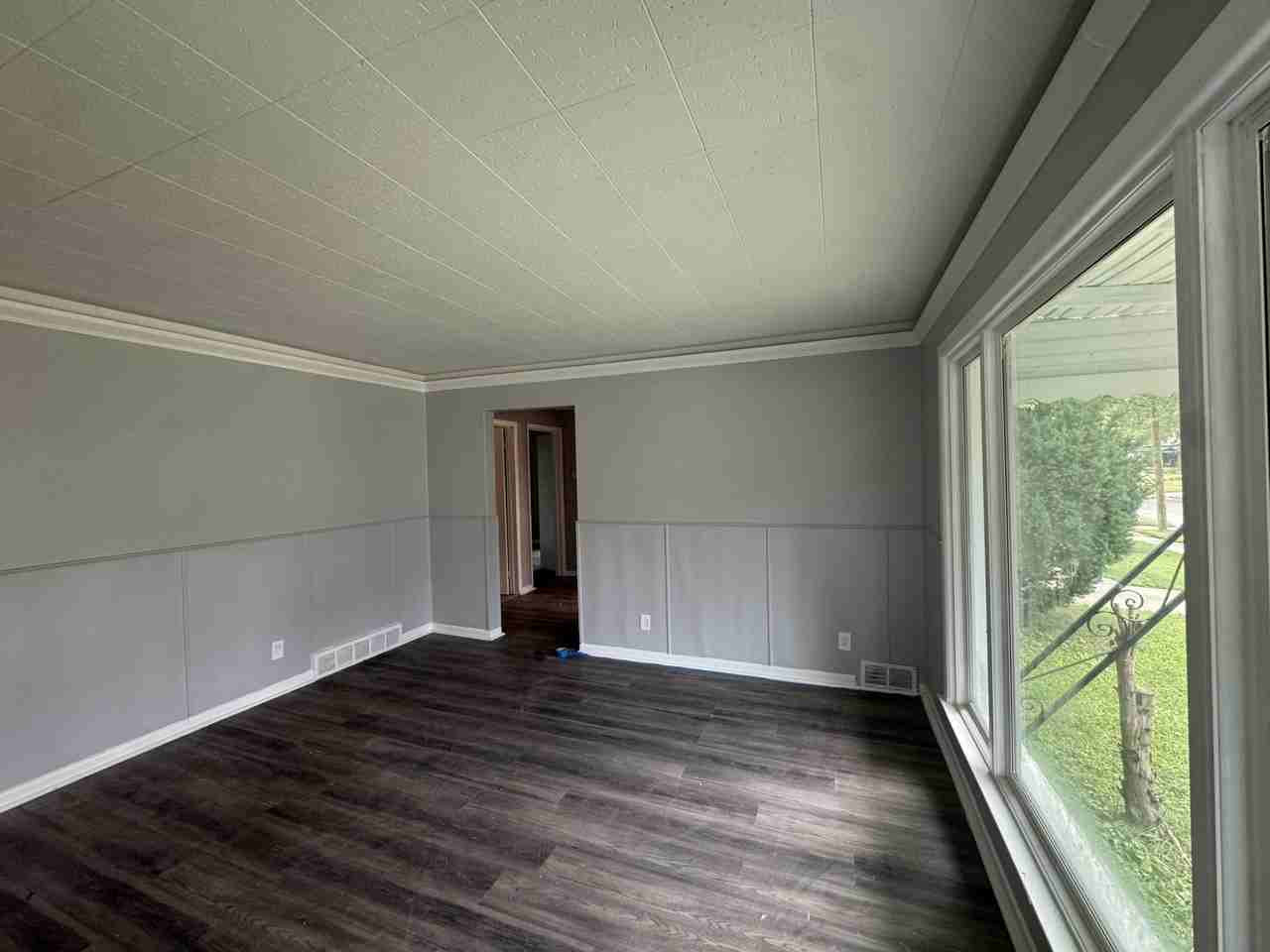 1735 Meadowlane St - Photo 2 of 14
