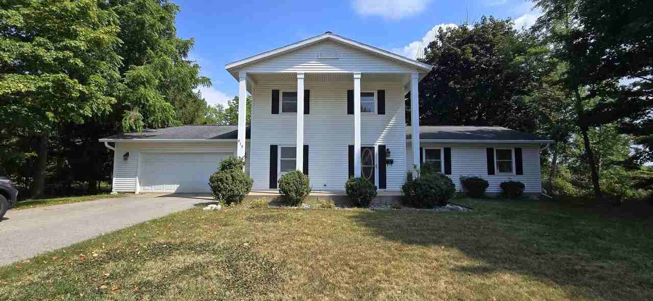 819 Elm St - Photo 2 of 48