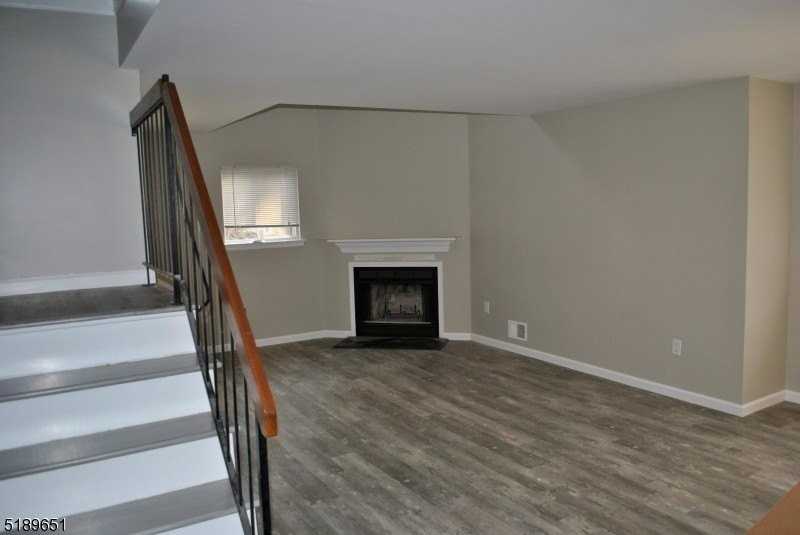 910 Reed Ct - Photo 7 of 24