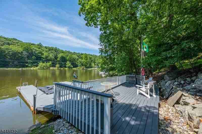 38 Oneida Ave - Photo 2 of 35