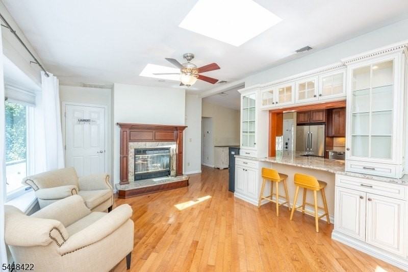 38 Oneida Ave - Photo 5 of 35