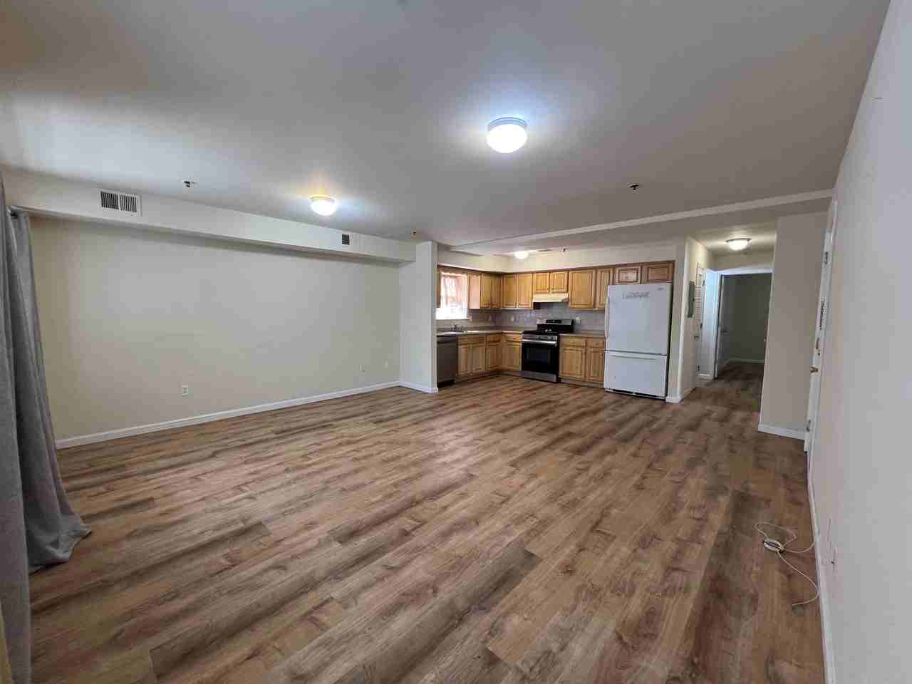 21-23 Norfolk St #1 - Photo 5 of 12