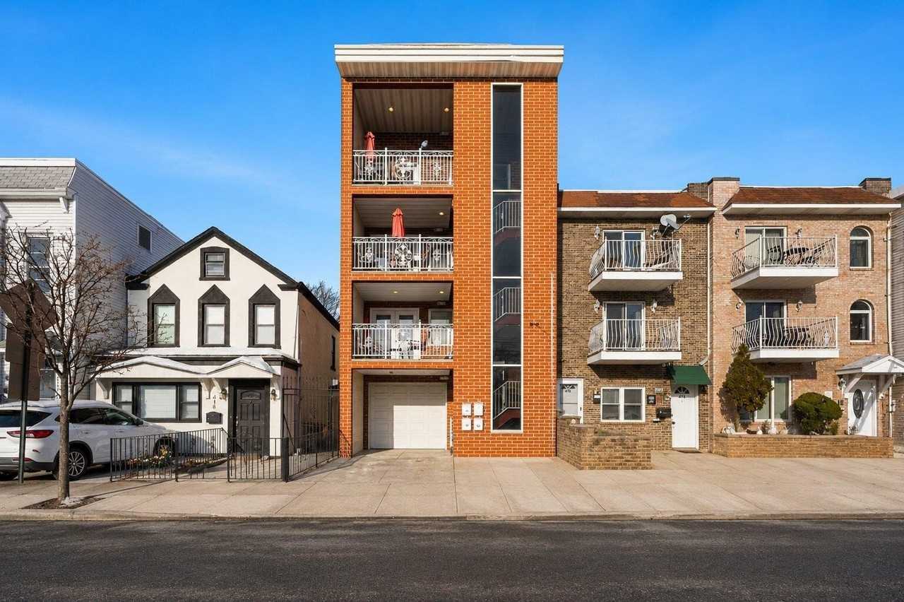 416 2nd St #1