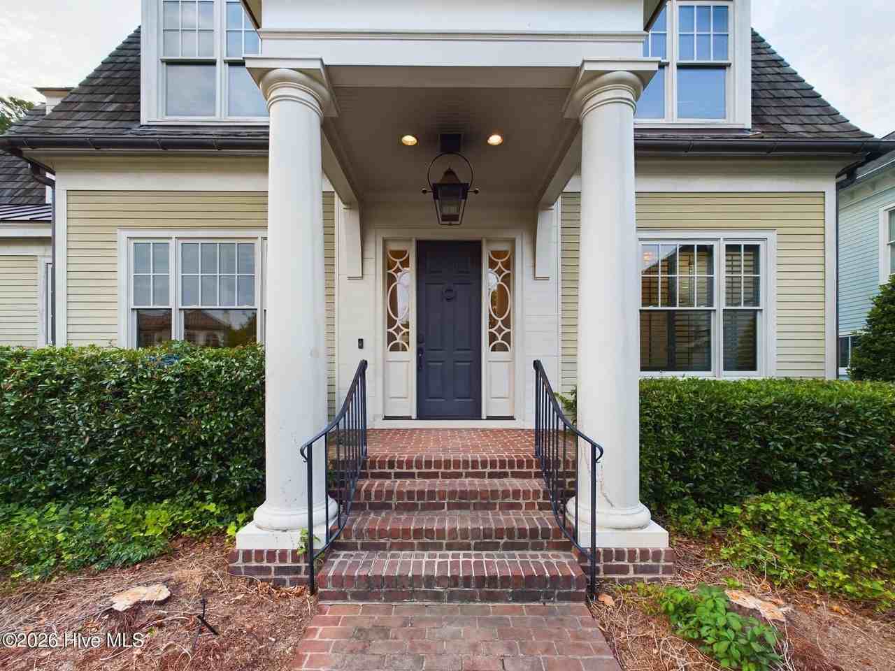 3724 Rolston Dr - Photo 5 of 50