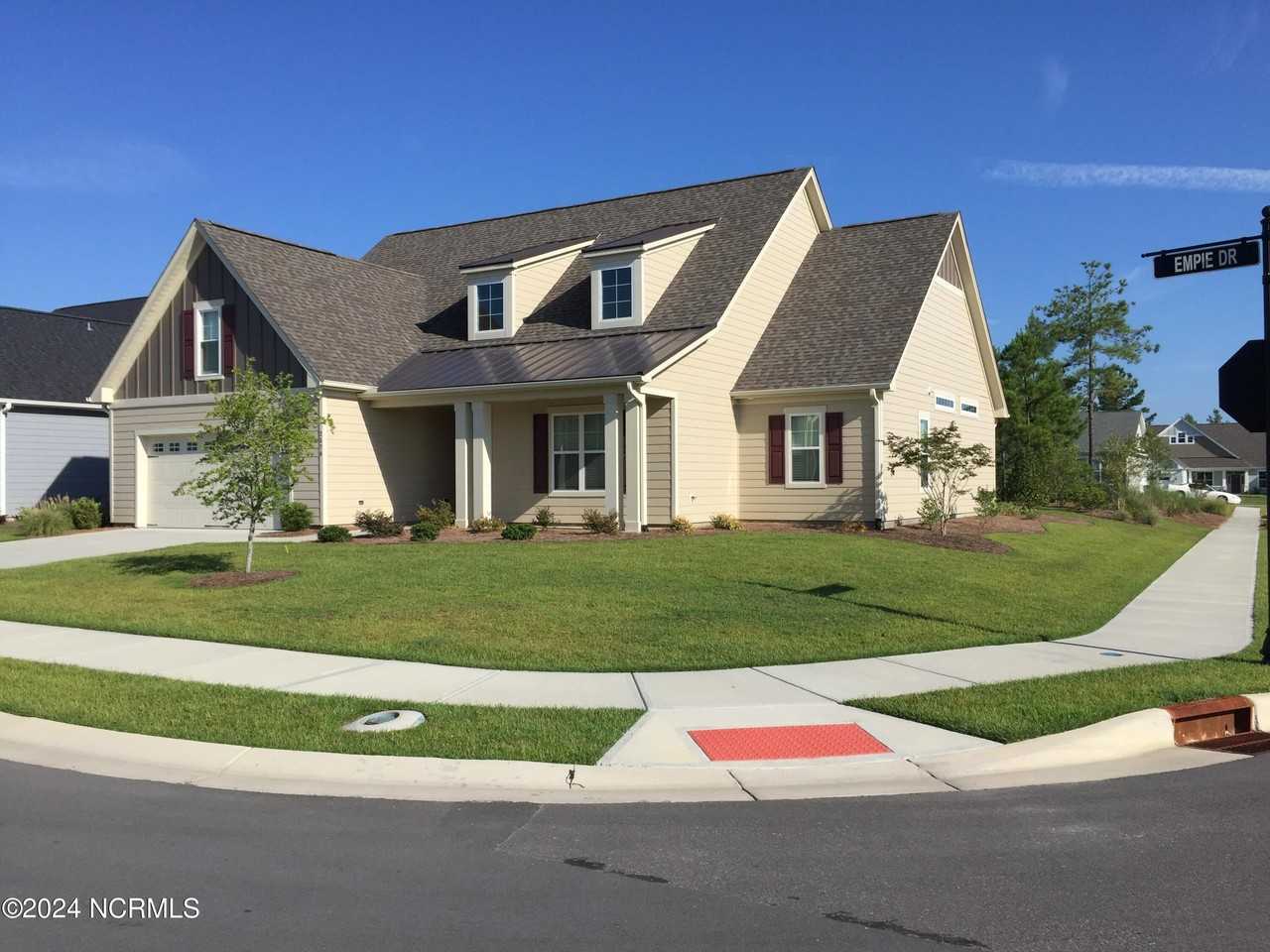 2570 Empie Dr - Photo 2 of 39