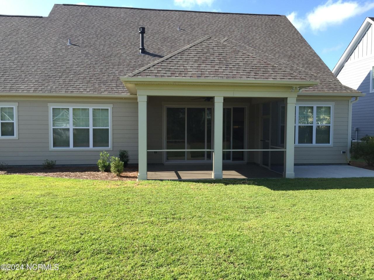 2570 Empie Dr - Photo 3 of 39
