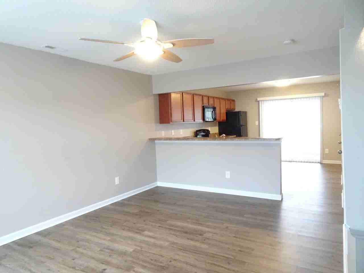 4001 Grandeur Ave - Photo 3 of 14