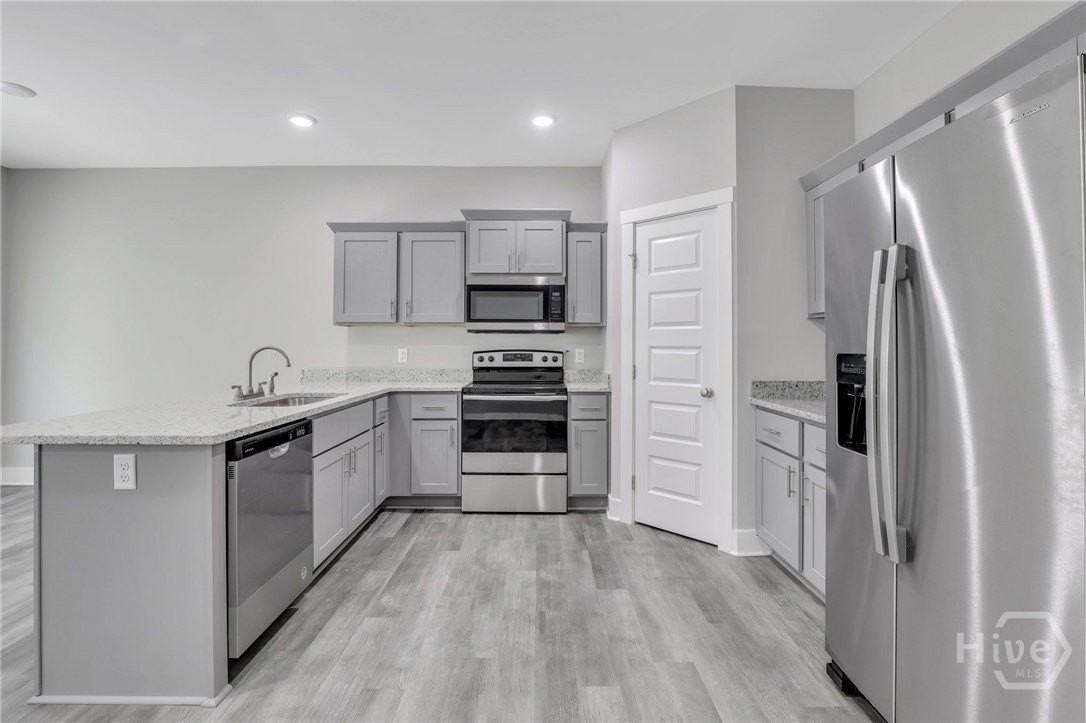 105 Sherwood Ct #2 - Photo 5 of 31