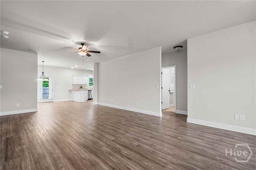 211 Crosswinds Dr - Photo 6 of 48