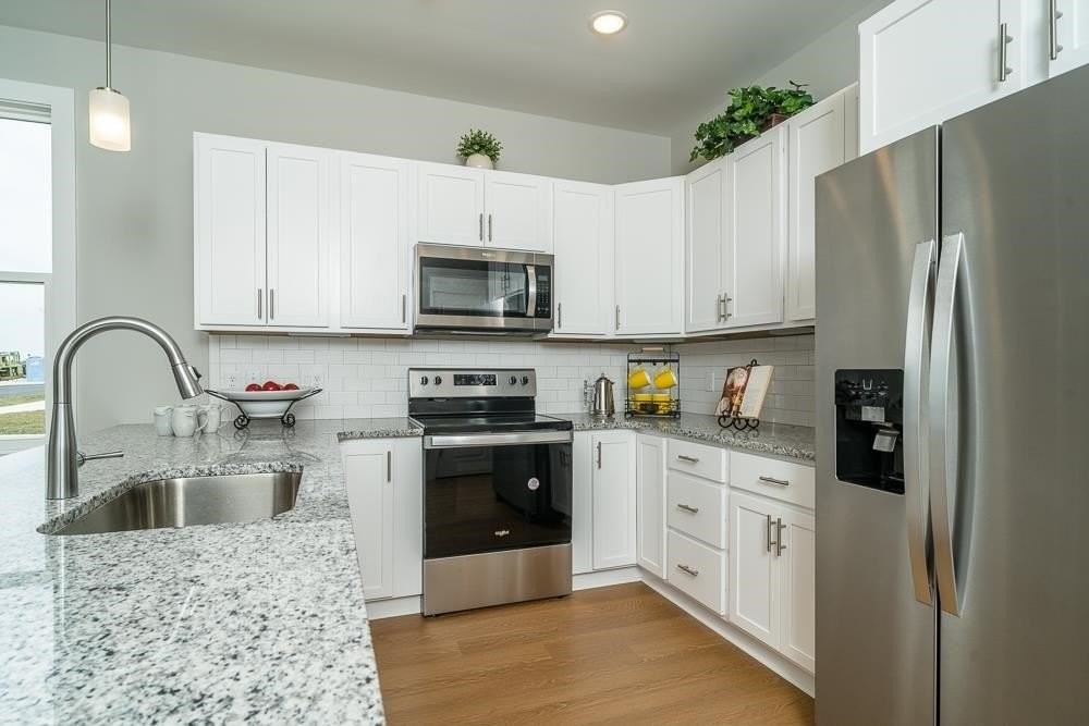 1524 Crownpoint Dr - Photo 3 of 50